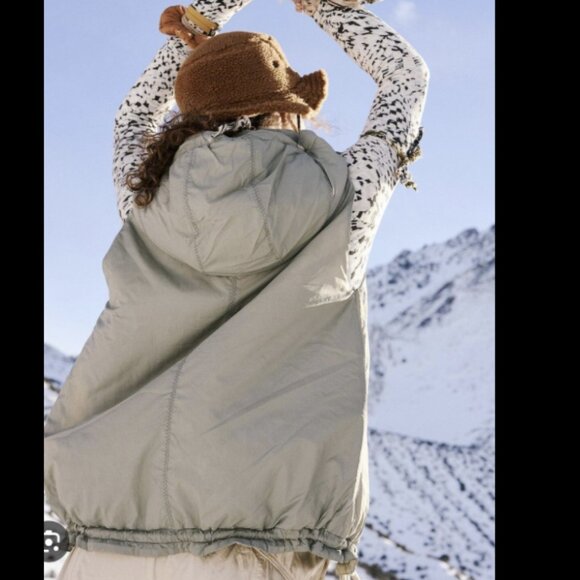 Free people Movement green/grey puffer vest XL - Picture 3 of 7